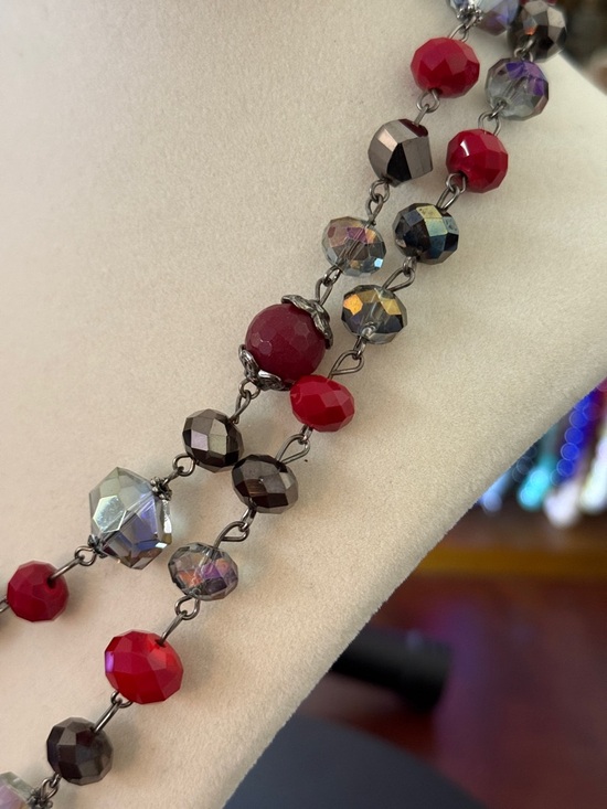 Chic AB Glass and Acrylic Beaded Necklace - Picture 7 of 9